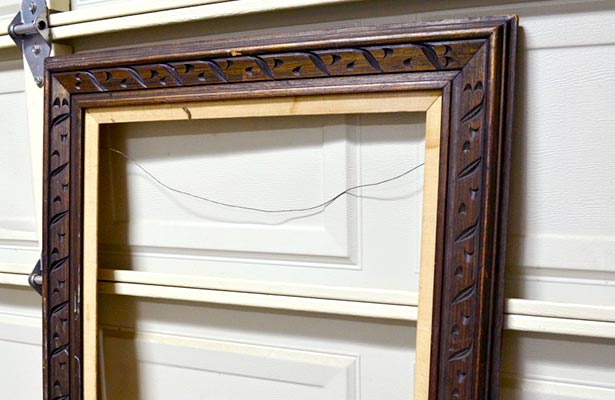 how to make a picture frame from crown molding